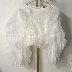 Love Highlight- Chic cropped White ruffle Blouse- Large- NEW